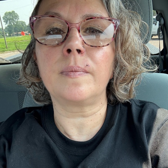 Meet your Posher, Tammy - Picture 1 of 1